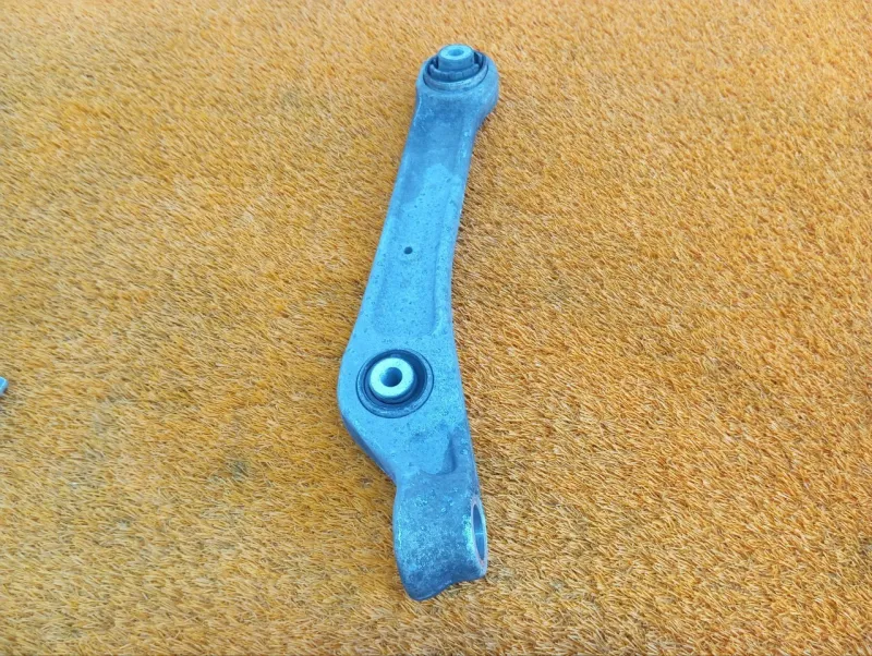 Рычаг подвески