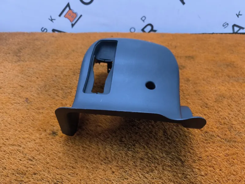 Кожух рулевой колонки