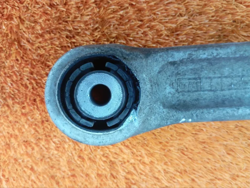 Рычаг подвески