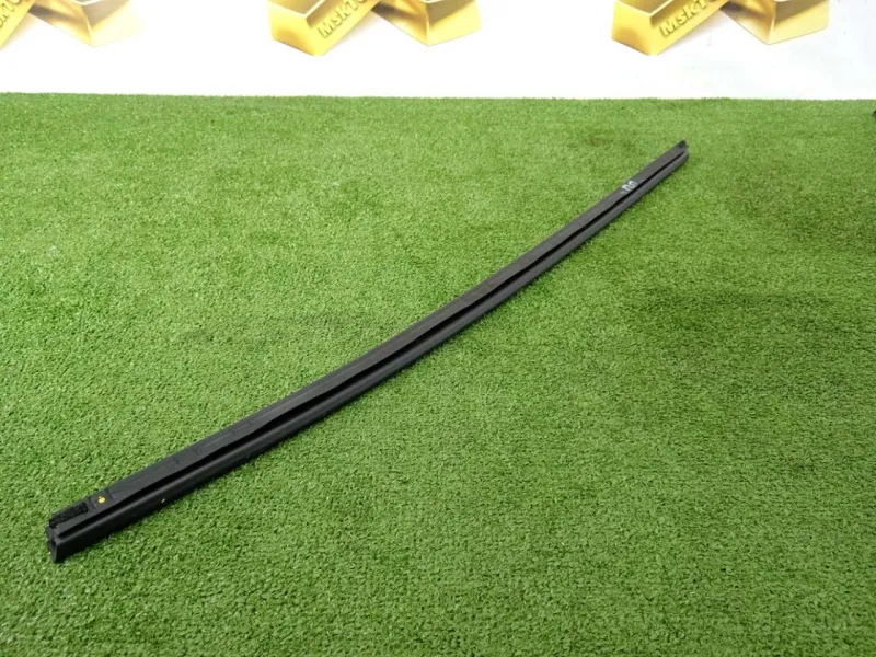 Уплотнитель стекла двери