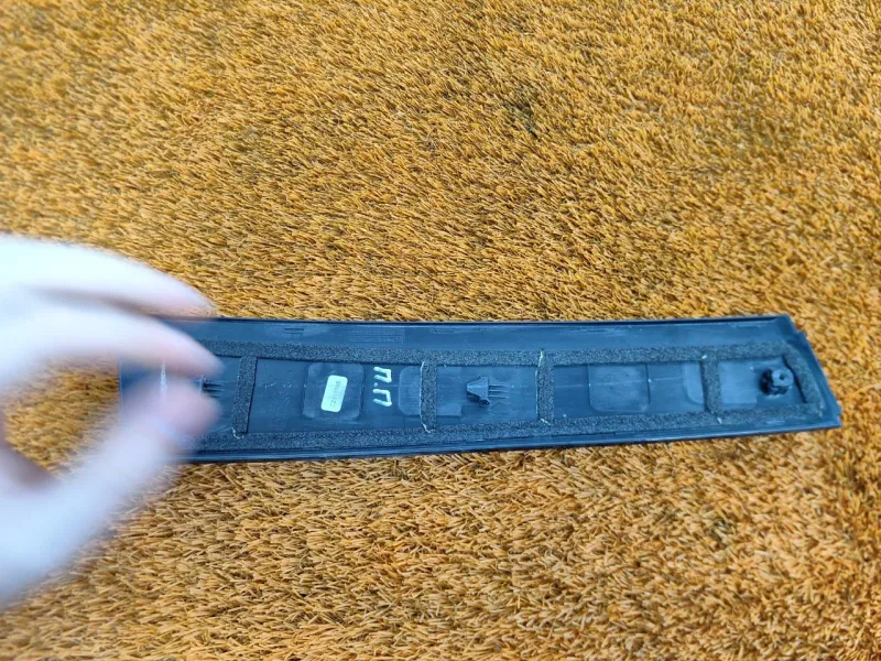 Молдинг двери