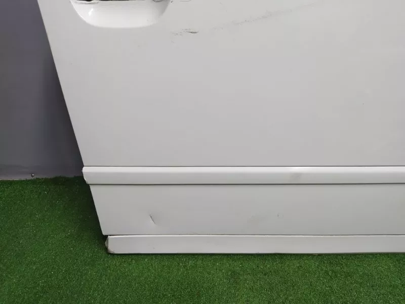 Дверь Audi A4 2005 8E0831052J B7, передняя правая