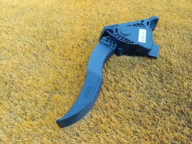 Педаль газа