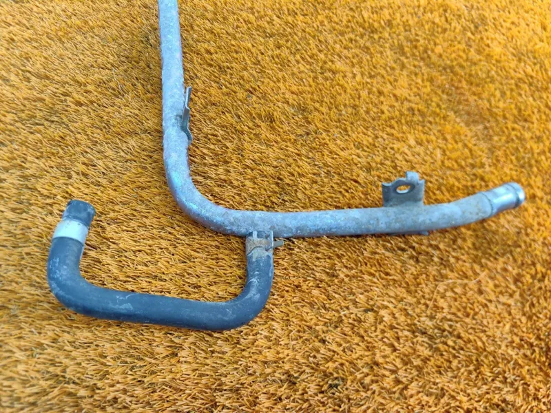 Трубка системы охлаждения