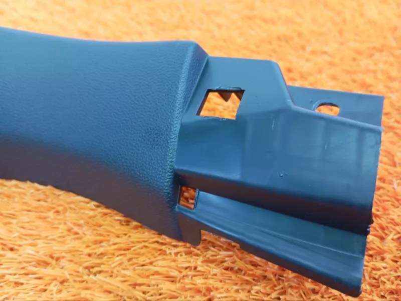 Обшивка багажника