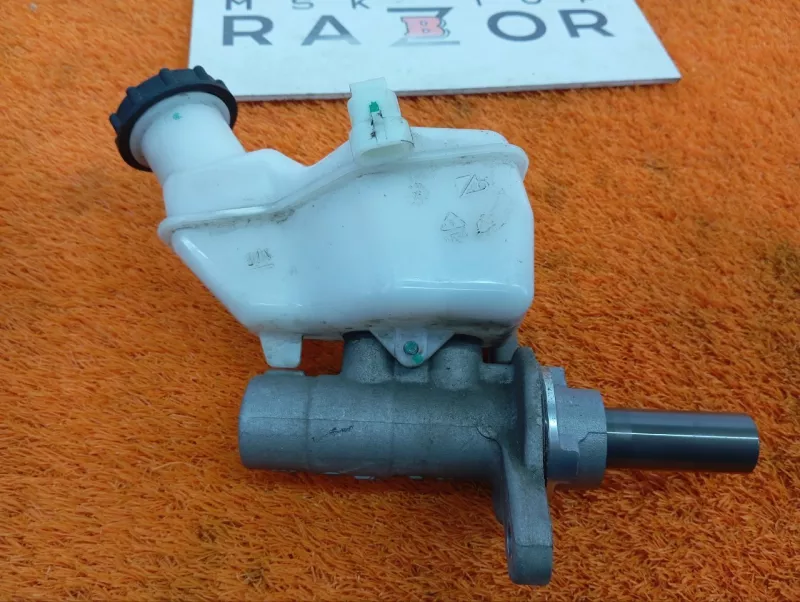 Главный тормозной цилиндр