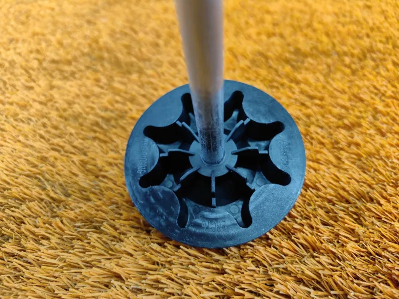 Крепление запасного колеса