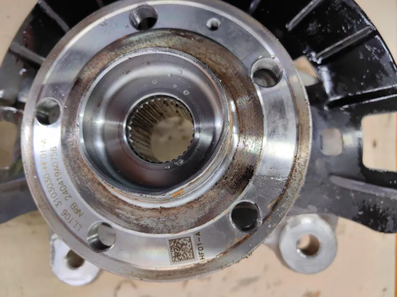 Кулак поворотный