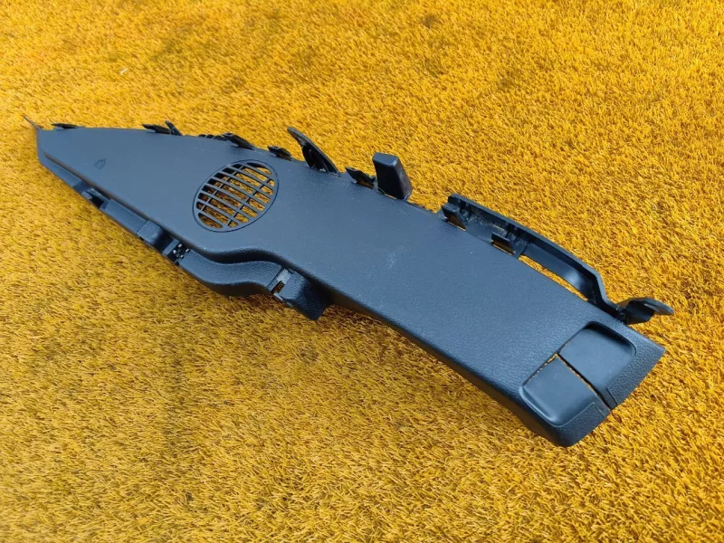 Обшивка багажника