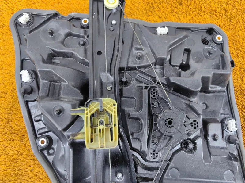 Стеклоподъемник