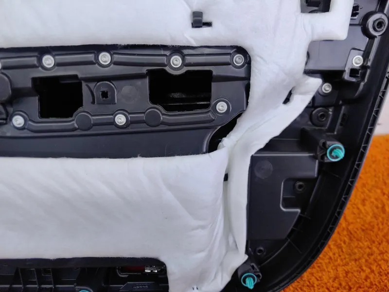 Обшивка двери