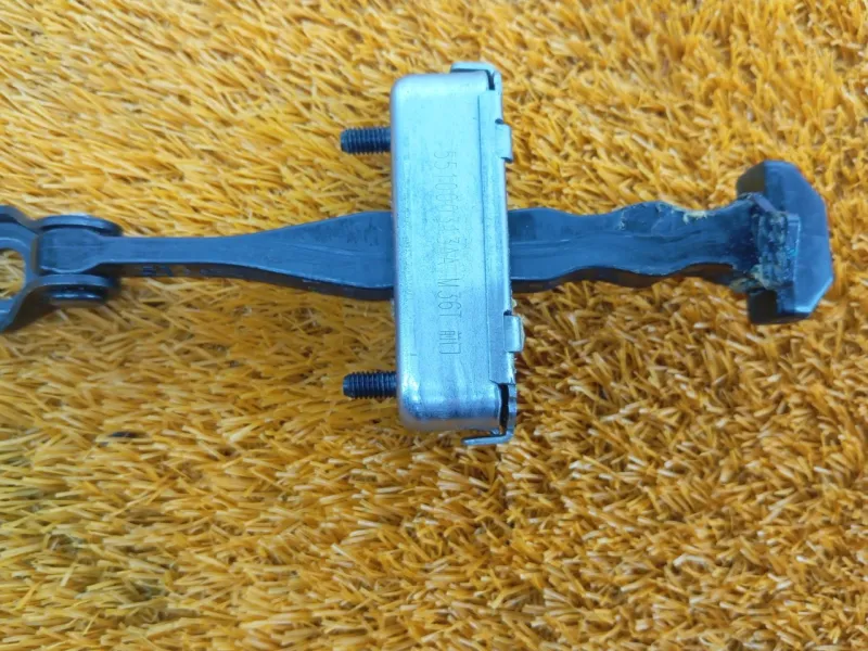 Ограничитель двери