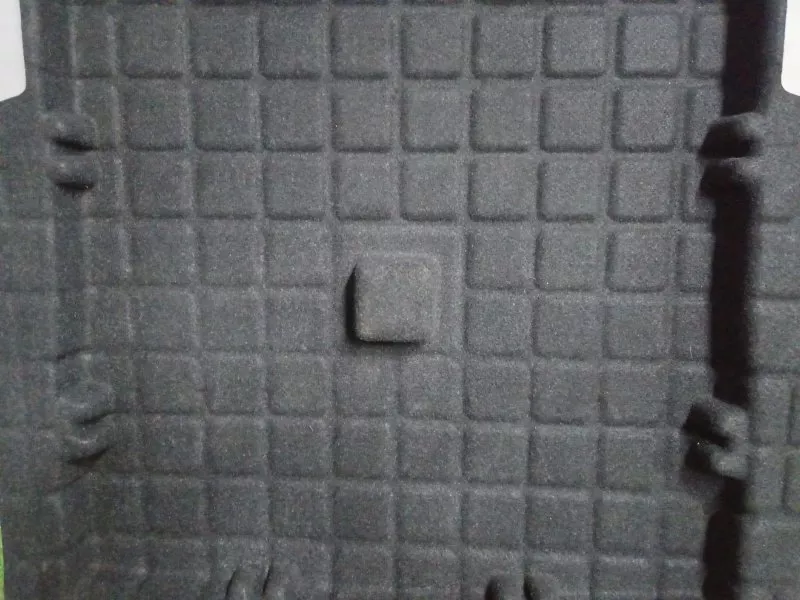 Пол багажника