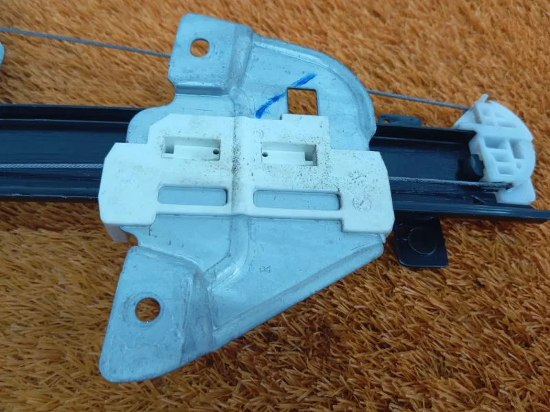 Стеклоподъемник