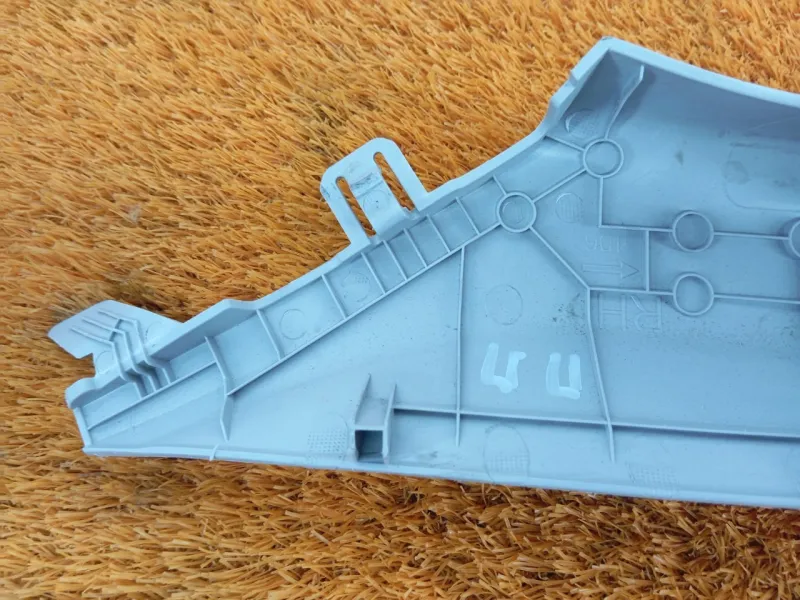 Накладка на стойку кузова