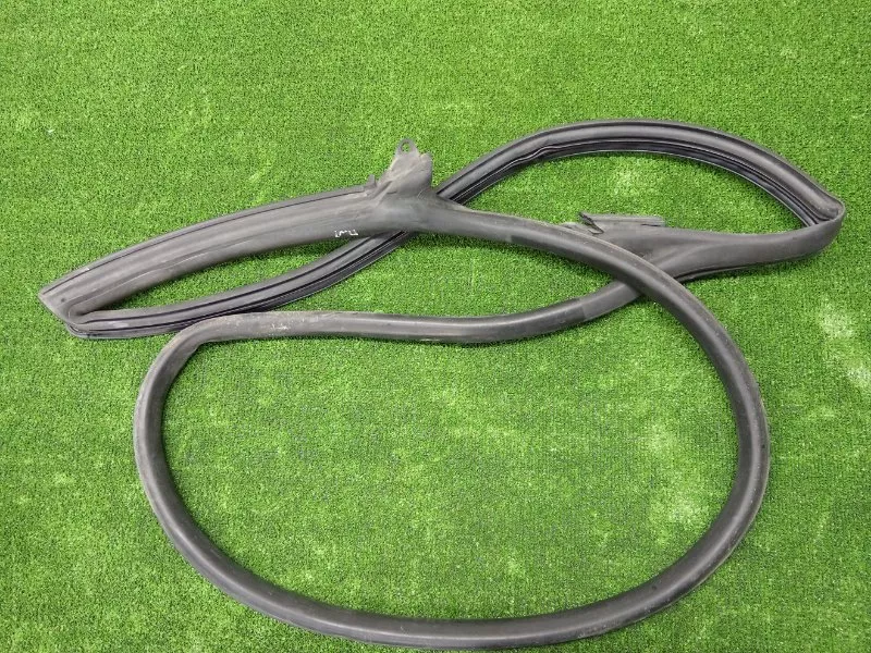 Уплотнитель двери