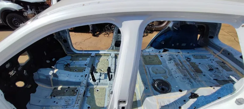 Порог с центральной стойкой