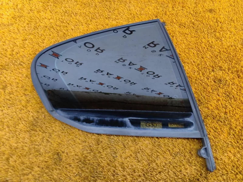 Форточка двери BMW 5-Series 2019 51357381348 G30 B47D20A, задняя правая