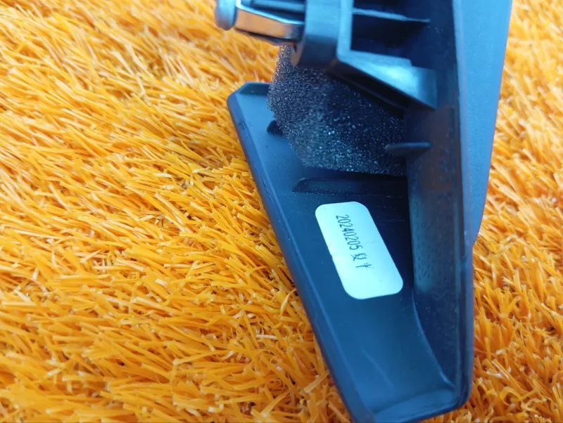 Накладка крепления зеркала