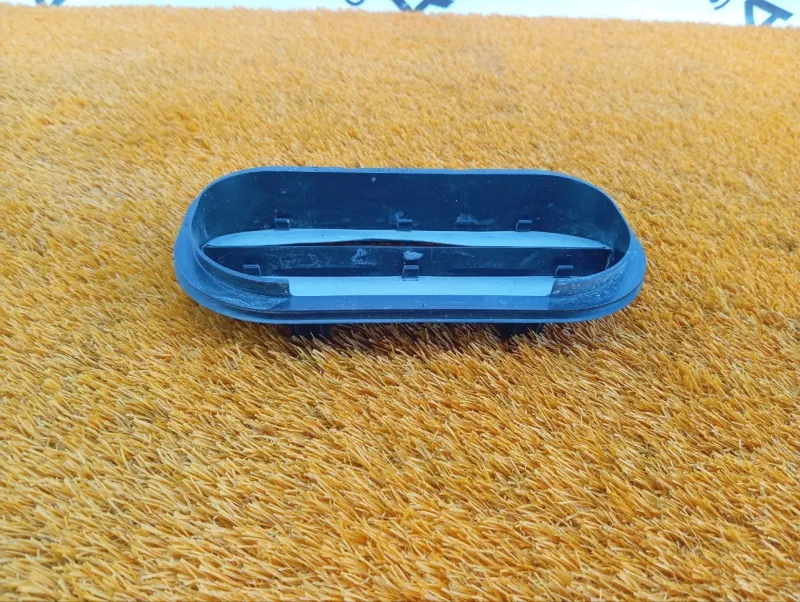 Решетка вентиляционная