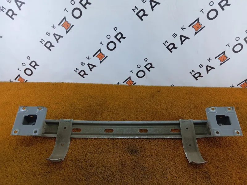 Усилитель бампера