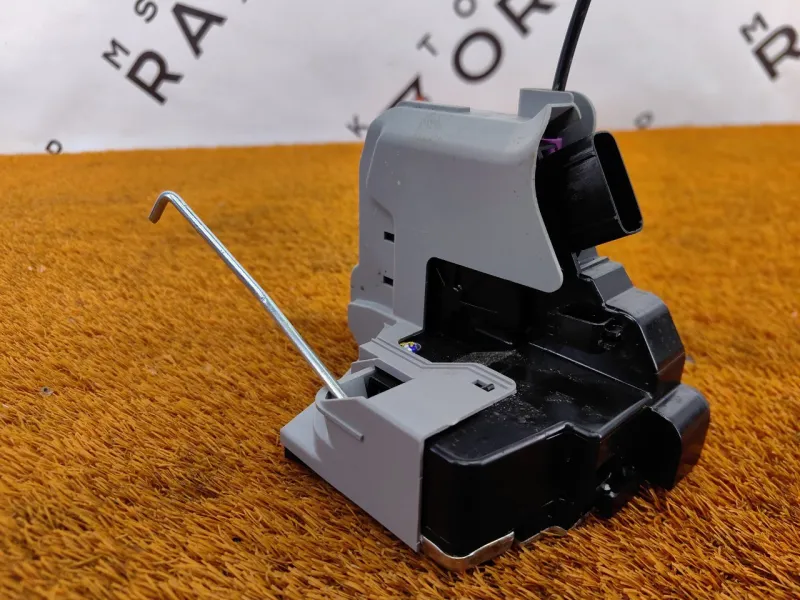 Замок двери