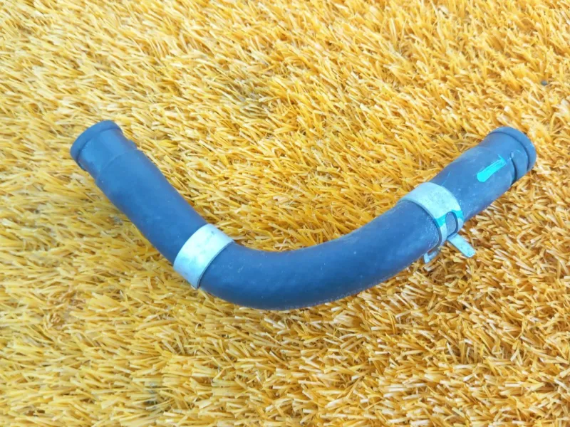 Трубка картерных газов