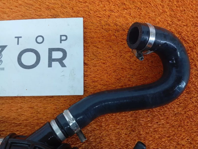 Патрубок интеркулера