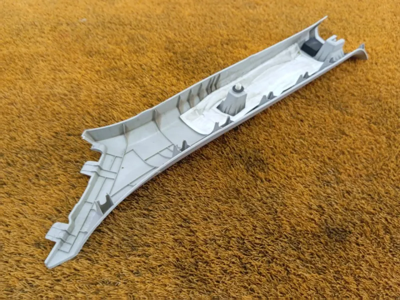 Накладка на стойку кузова