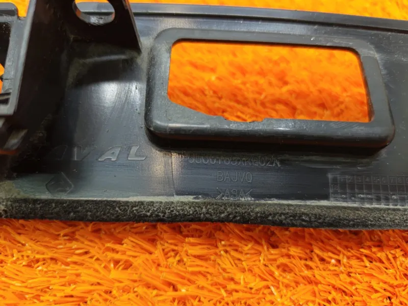 Накладка крышки багажника