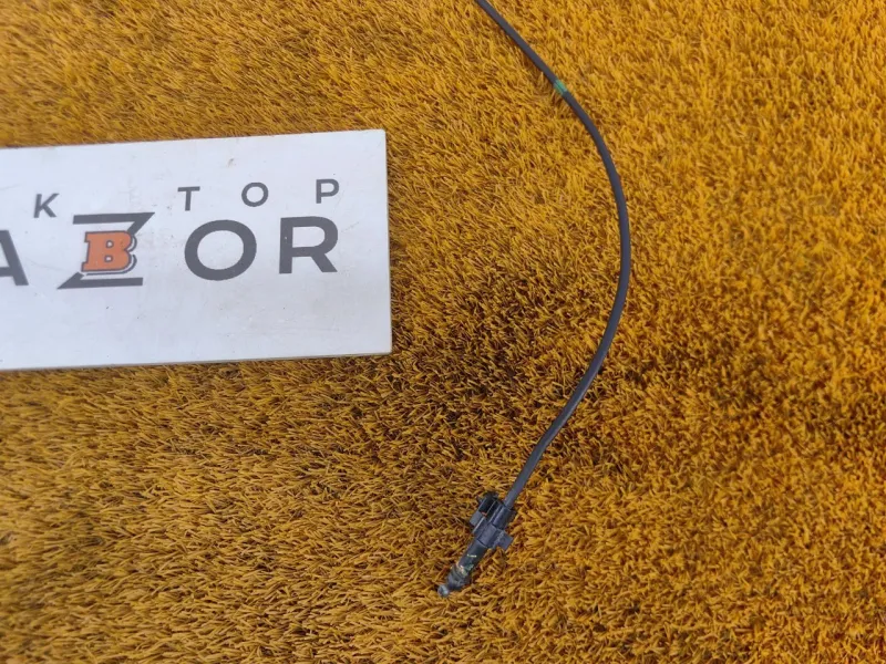 Трос замка капота