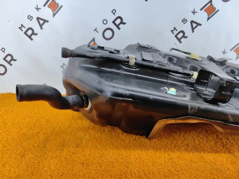 Бак топливный