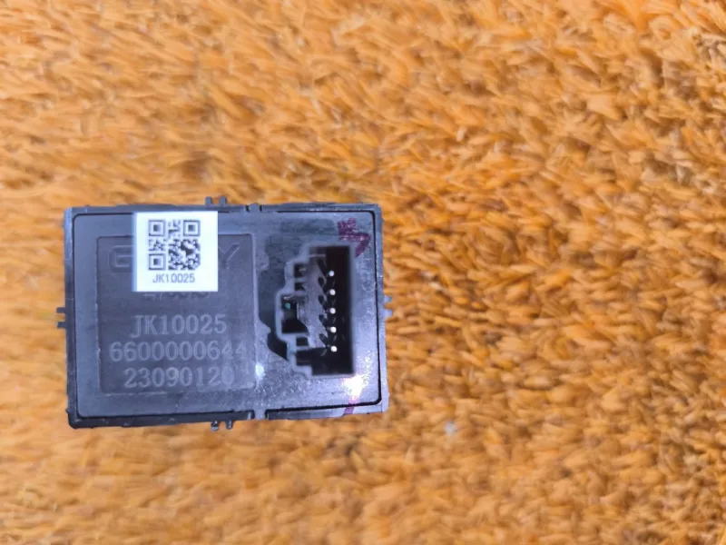 Кнопка стеклоподъемника