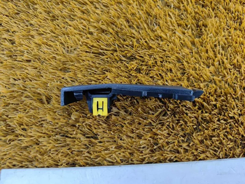 Накладка на торпедо