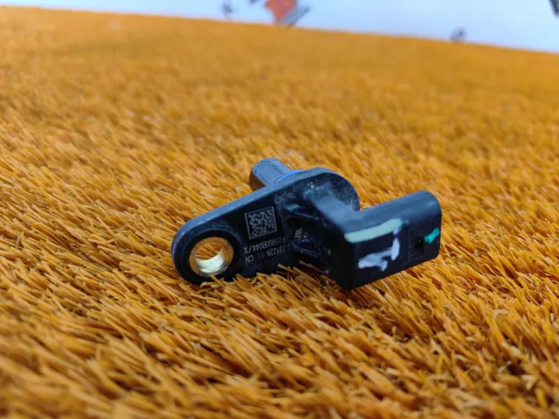 Датчик положения распредвала