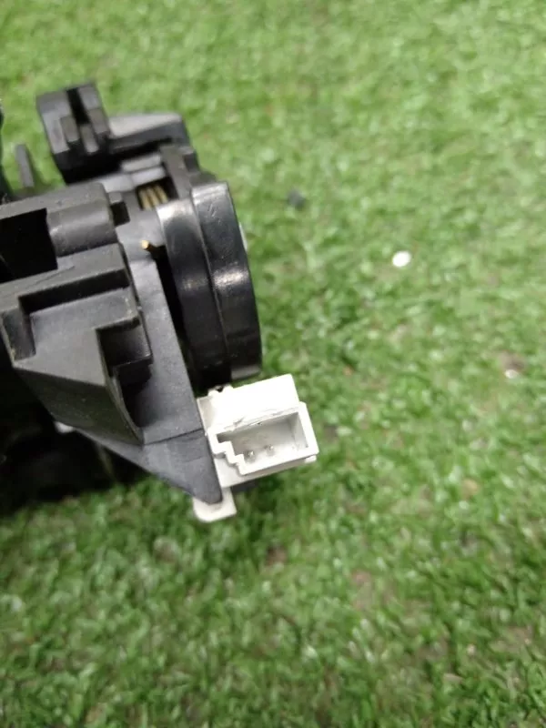 Личинка замка багажника