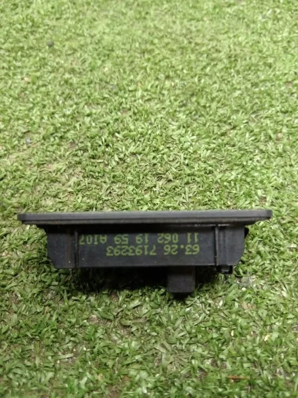 Плафон подсветки багажника