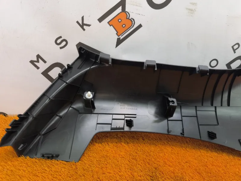 Накладка на стойку кузова