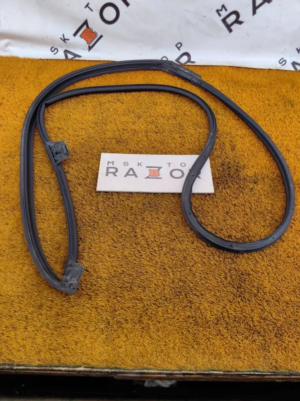 Уплотнитель двери