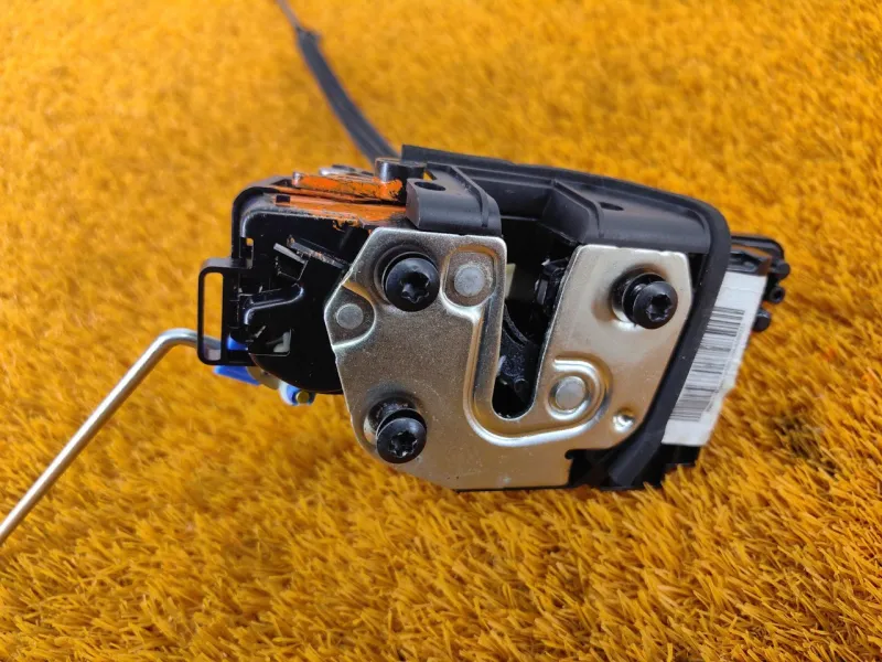 Замок двери