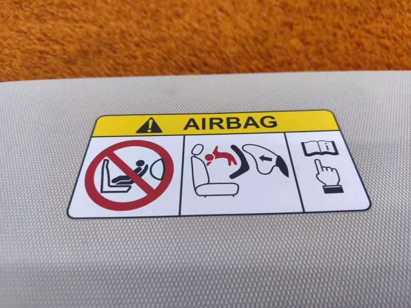 Козырек солнцезащитный