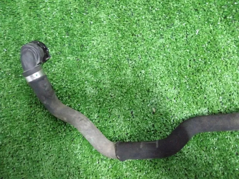 Патрубок отопителя