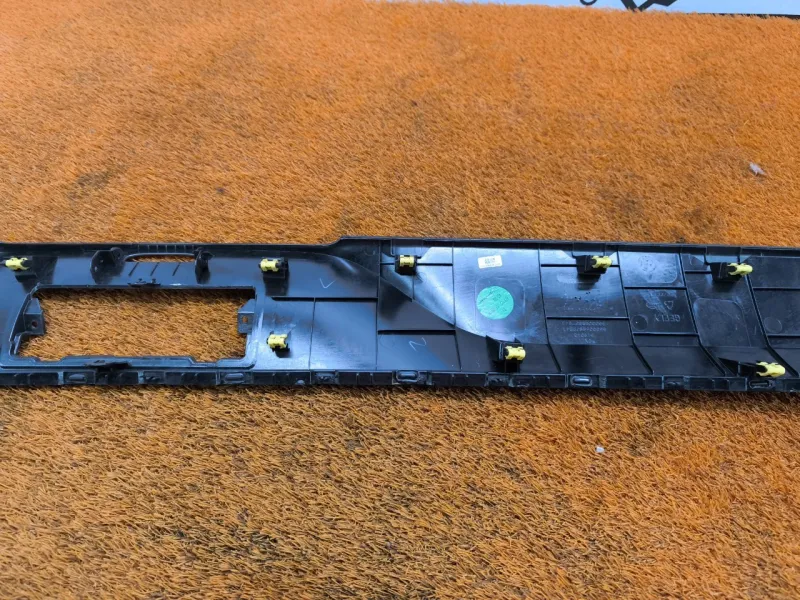 Накладка торпедо