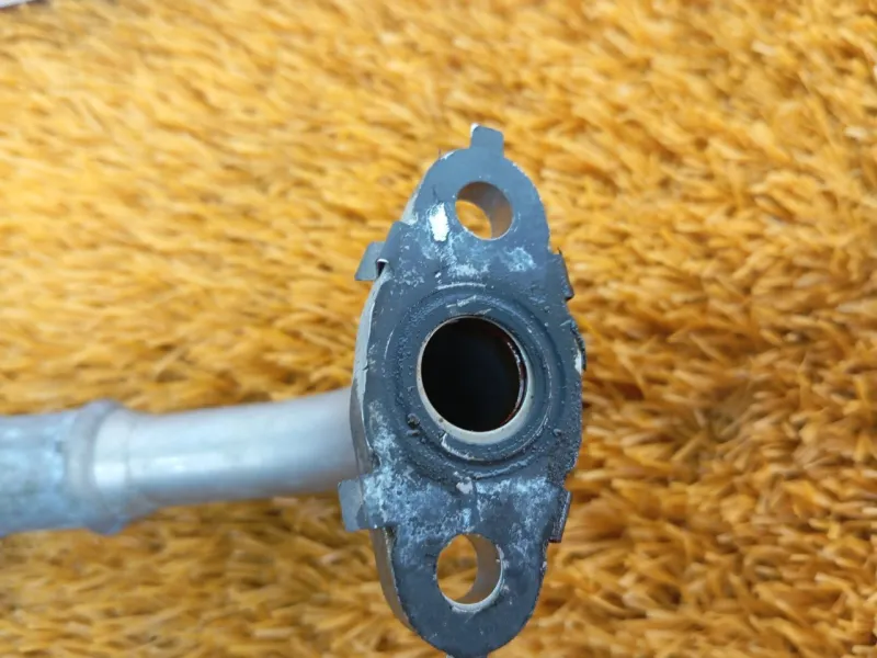 Трубка турбокомпрессора