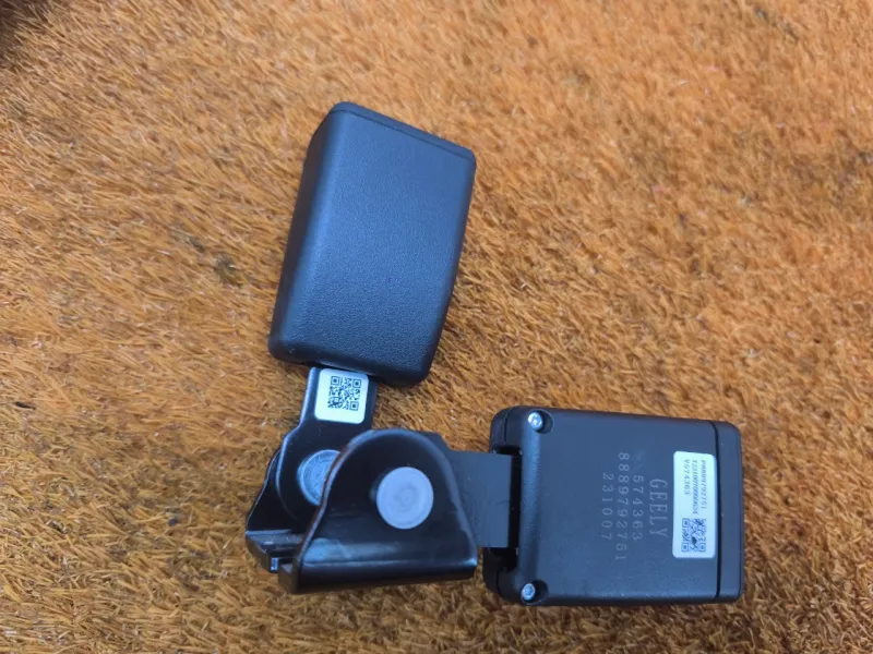 Ответная часть ремня безопасности