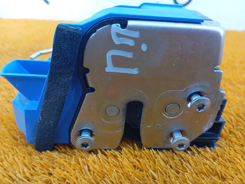 Замок двери