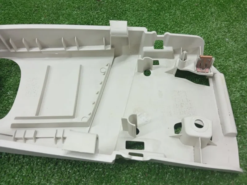 Обшивка центральной стойки