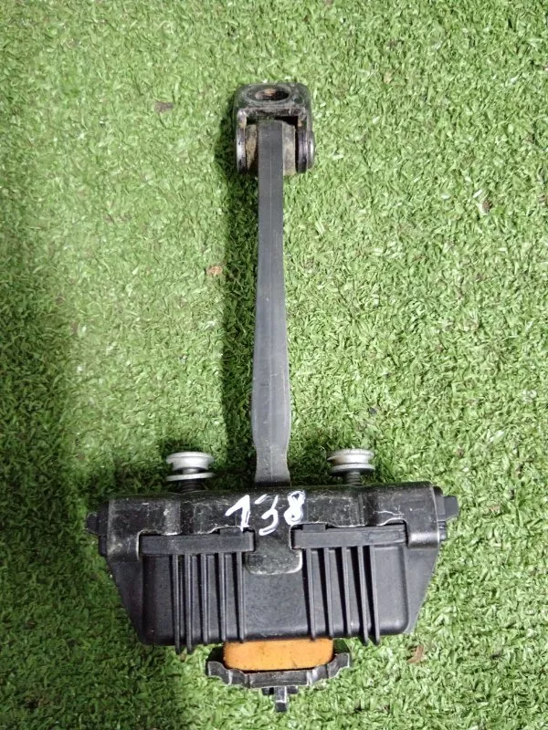 Ограничитель двери