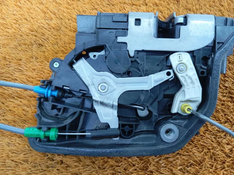 Замок двери