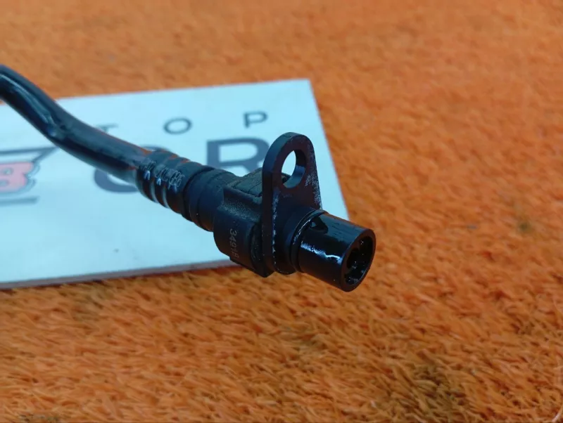 Трубка топливная